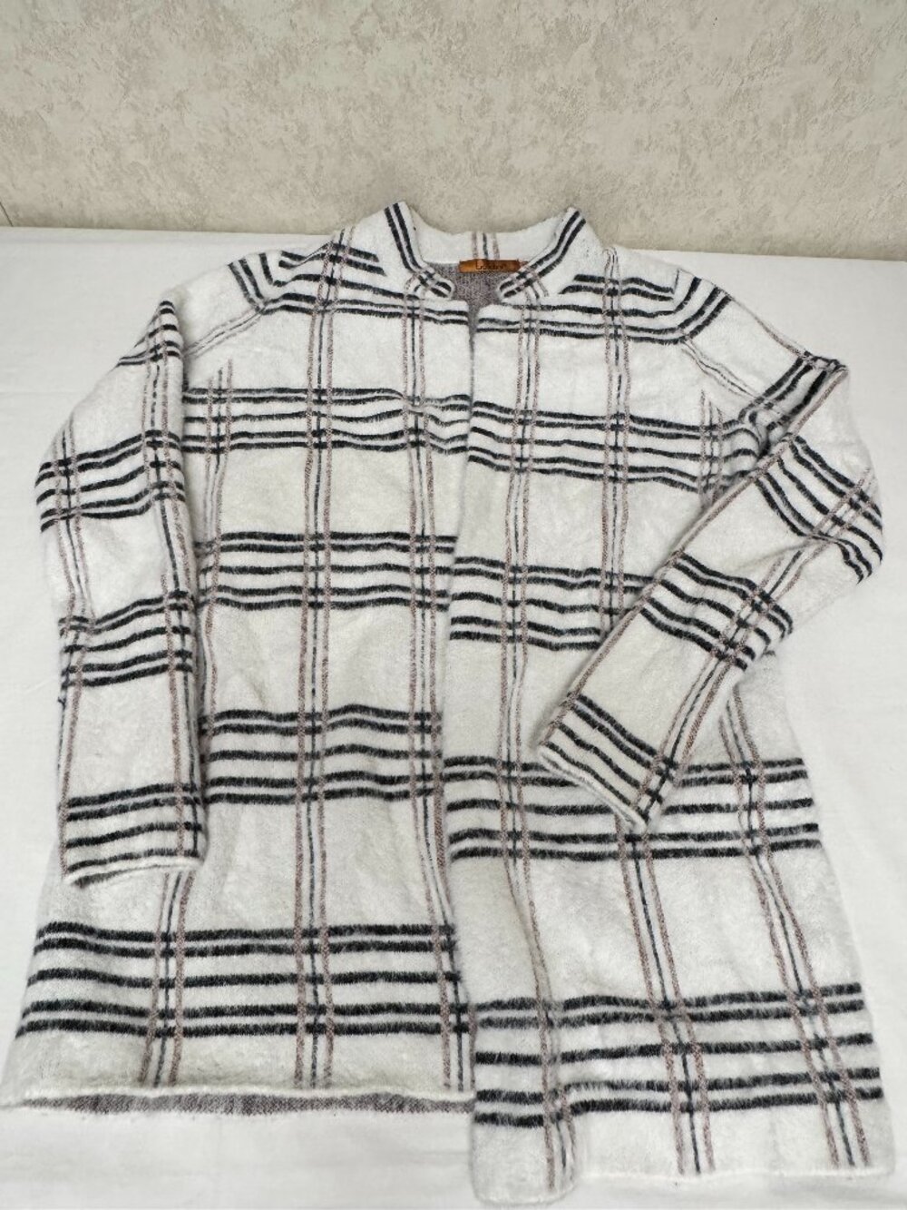 Beldini Fuzzy Plaid Sweater Tunic Small Ivory Black Long Sleeve Soft Knit